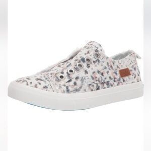 Blowfish play sneakers size 8